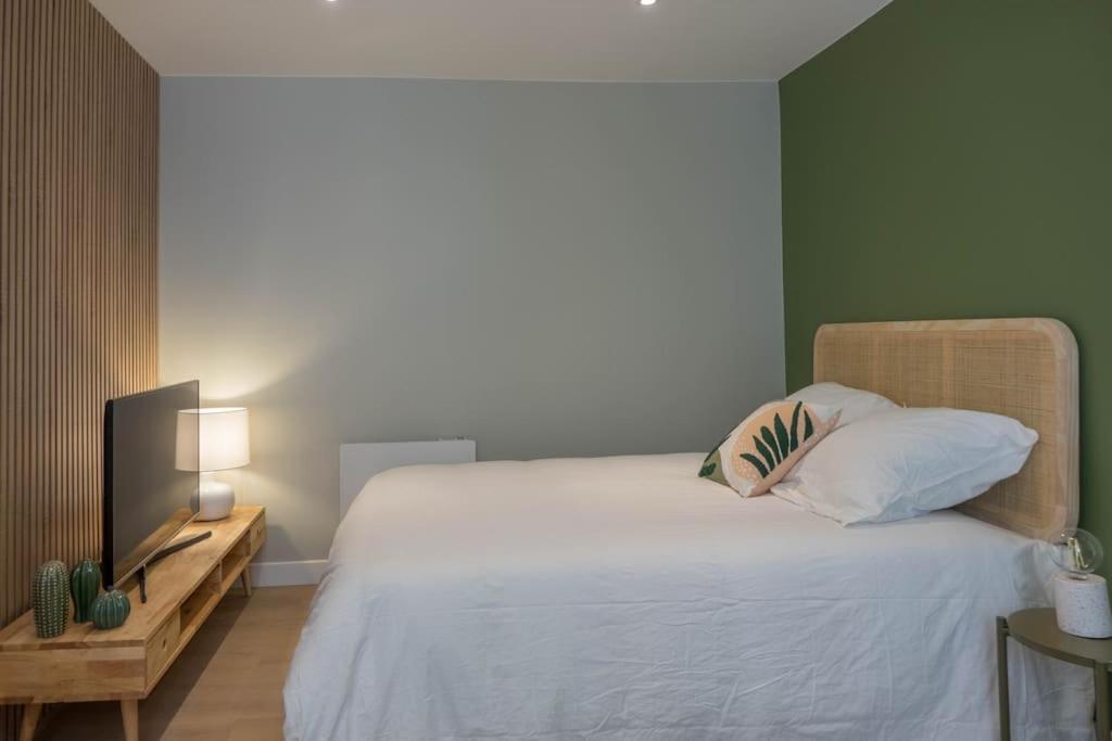 Bel Appartement Idealement Situe Orleans Exterior photo